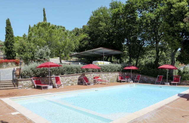 Lovely apartment for 2 people with pool, WIFI, TV, patio and pets allowed