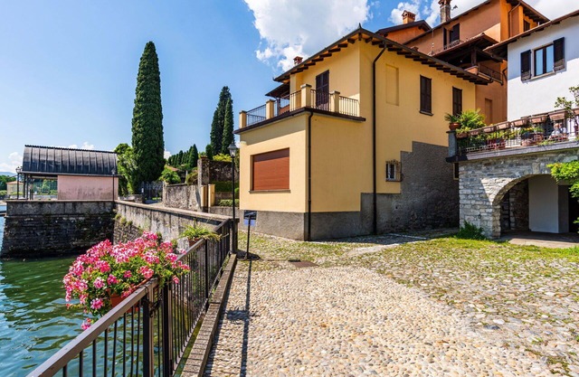 Lovely apartment for 2 people with WIFI and TV