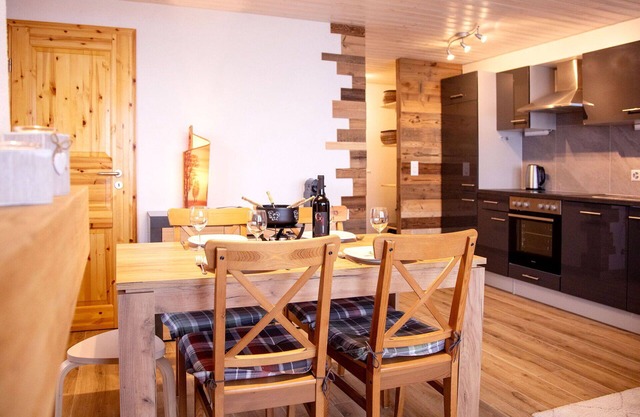 Lovely apartment for 4 guests with WIFI, TV and balcony