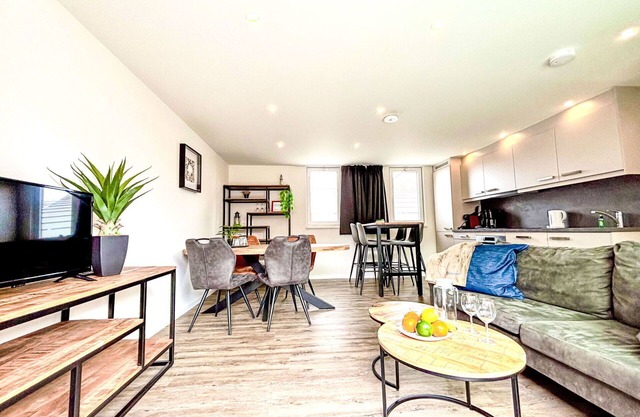 Lovely apartment for 4 guests with A/C, WIFI, TV and terrace