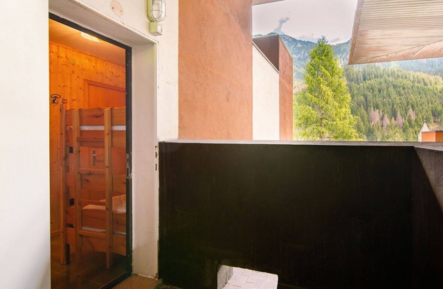 Lovely apartment for 4 people with TV and balcony
