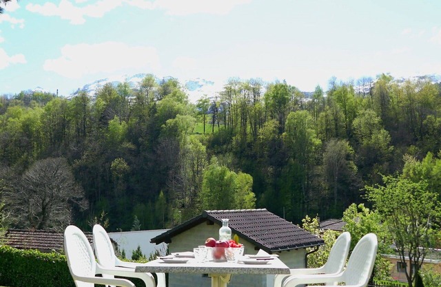 Lovely apartment for 4 people with WIFI, TV, balcony and pets allowed