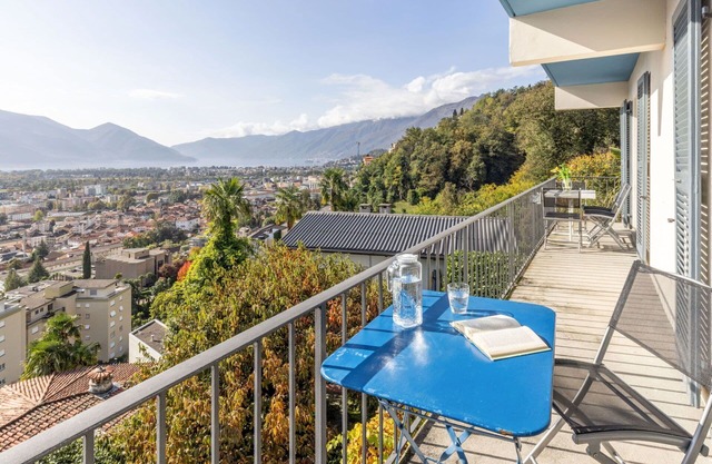 Lovely apartment for 6 people with WIFI and balcony