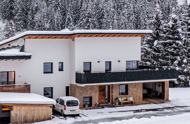 Lovely apartment for 6 guests with WIFI, TV and terrace