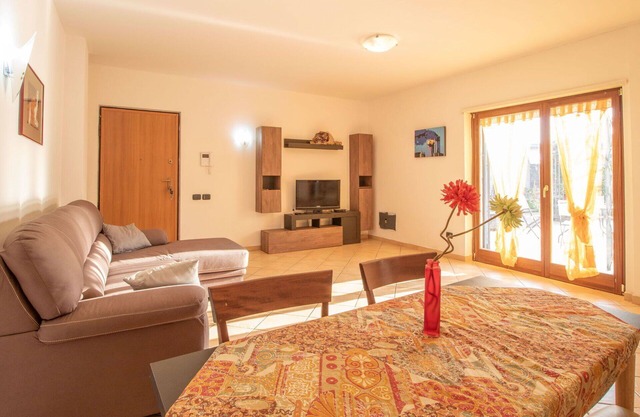 Lovely apartment for 6 guests with WIFI, A/C, TV, terrace and pets allowed