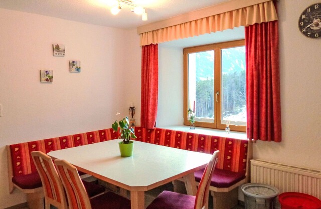 Lovely apartment for 8 people with WIFI, TV, balcony and pets allowed