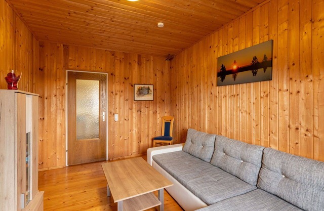 Lovely apartment for 14 guests with WIFI, TV and patio