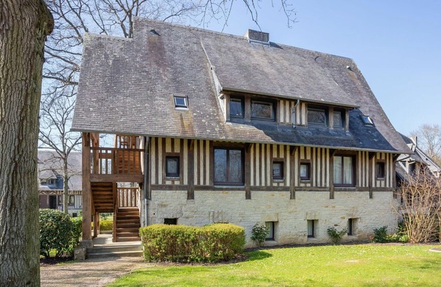 Lovely apartment for 4 guests with WIFI, TV and parking