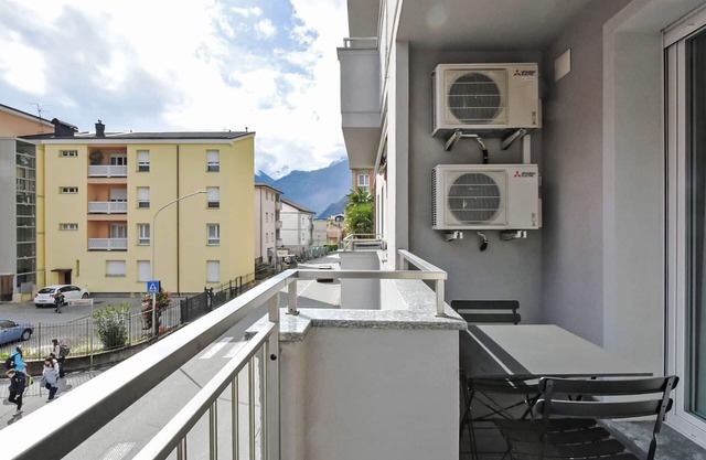 Lovely apartment for 4 guests with WIFI, A/C, TV and terrace