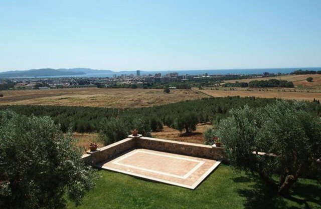 Lovely apartment for 6 people with TV, patio and panoramic view