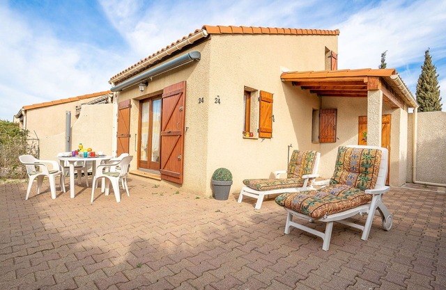 Lovely apartment for 4 guests with WIFI, A/C, pool, TV and terrace