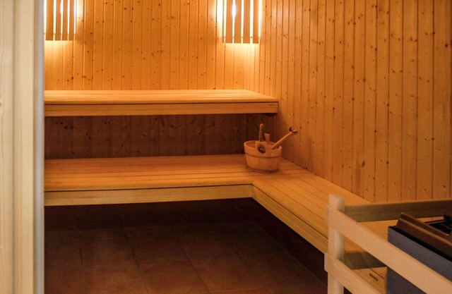 Lovely apartment in villa for 6 people with pool, WIFI, TV, terrace and pets allowed