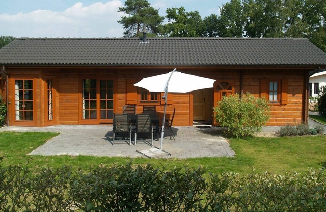 Lovely apartment in villa for 4 guests with WIFI, TV, terrace and parking