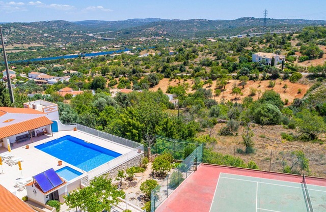 Lovely apartment in villa for 4 people with A/C, WIFI, pool, TV, terrace and panoramic view