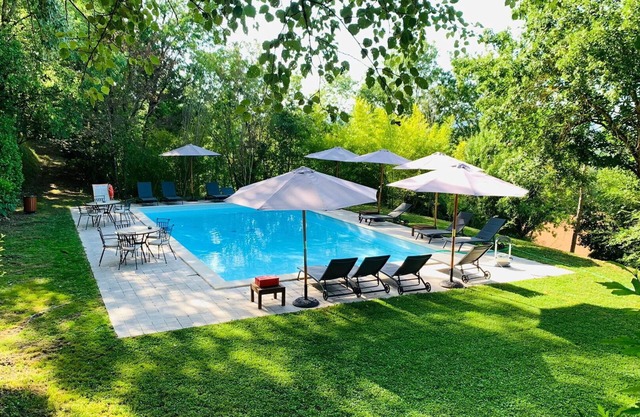 Lovely apartment in villa for 6 guests with A/C, WIFI, pool, TV and patio