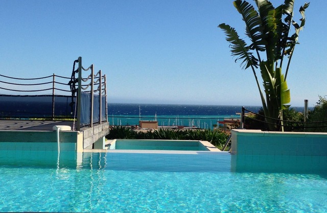Lovely Apartment, Private Garden, Pool, Panoramic Mediterranean Views