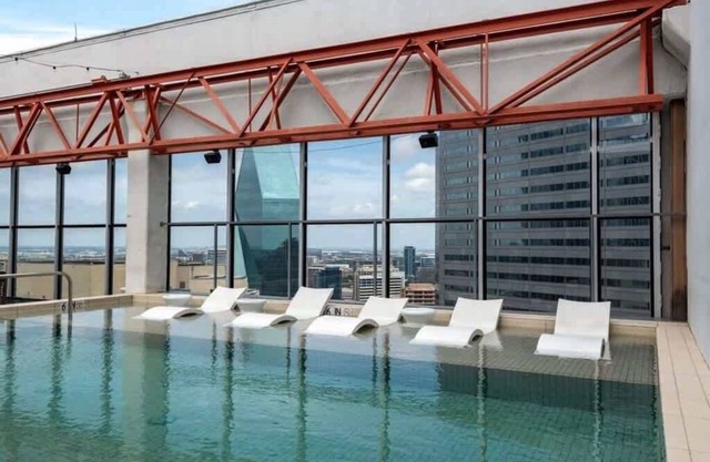 Lovely CozySuites Stay on Elm St. #07