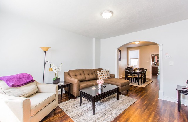 Lovely Downtown Townhome