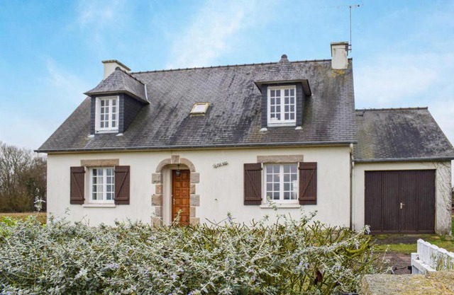 Lovely Home In Sables Dor Les Pins