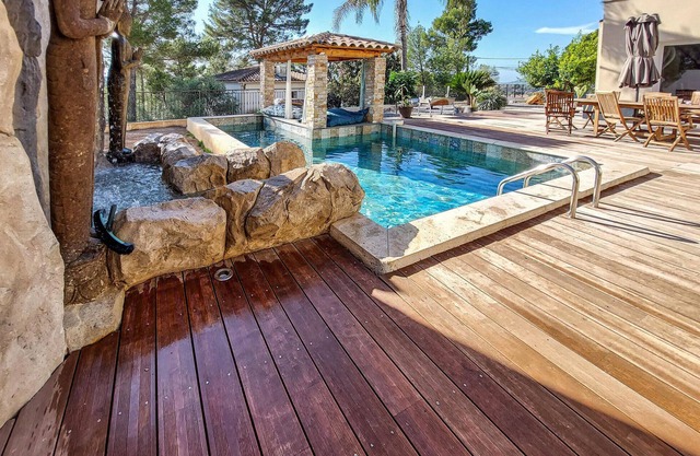 Lovely home in Cuers with kitchen