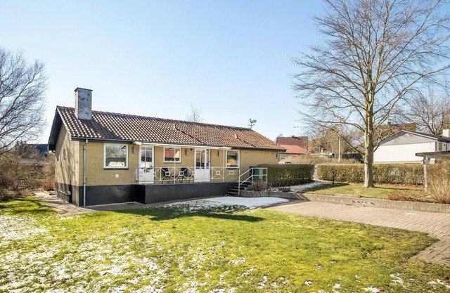 Lovely home in Gudhjem with WiFi