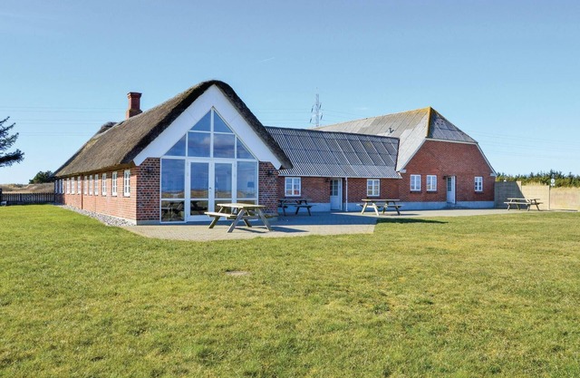 Lovely home in Ringkøbing with WiFi