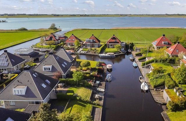Lovely house by the water. Perfect for those enjoying water sports, cycling etc.