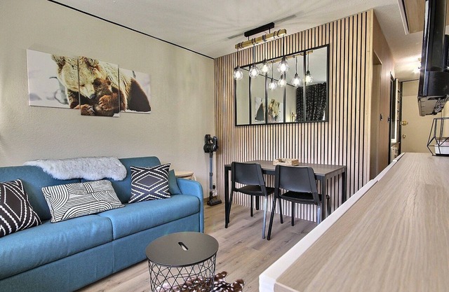 Lovely renovated studio for 4, ski-in/ski-out, balcony, equipped kitchen, non-smoking