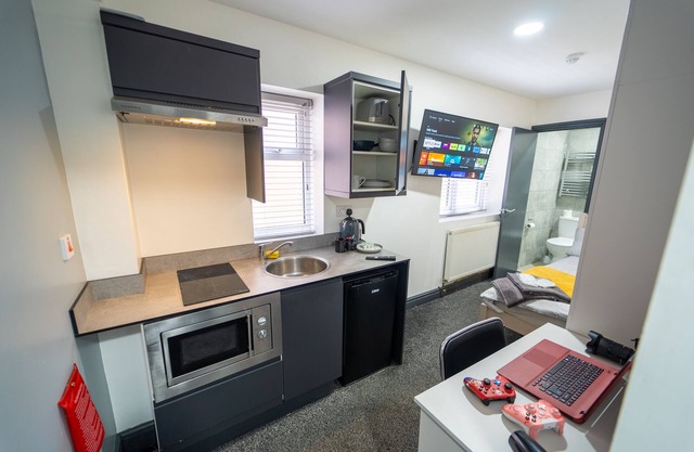 Lovely Studio in Selly Oak 10 mins from city!