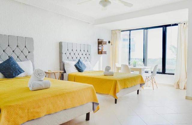 Lovely Sunset view, beach suite, Hotel Zone Sol1511