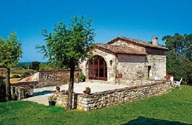 Lovely typical barn , in the heart of the most beautiful cities of Tuscany