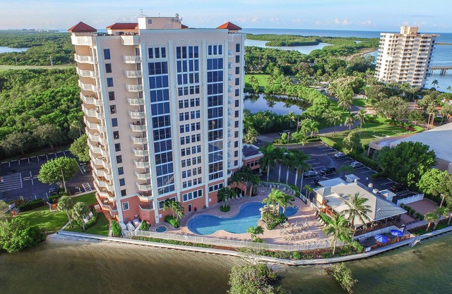 Lovers Key Resort