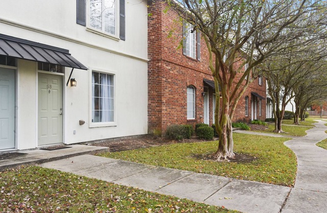 LSU Designer Suite|2 Bedroom|Gated|Pool|Hot Tub