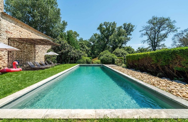 Luberon – A magnificent character property – Sleeps 19