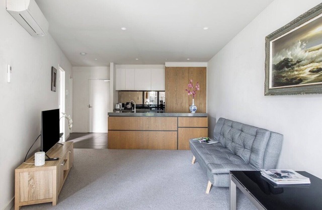 Lucia - Modern Living in Central South Yarra