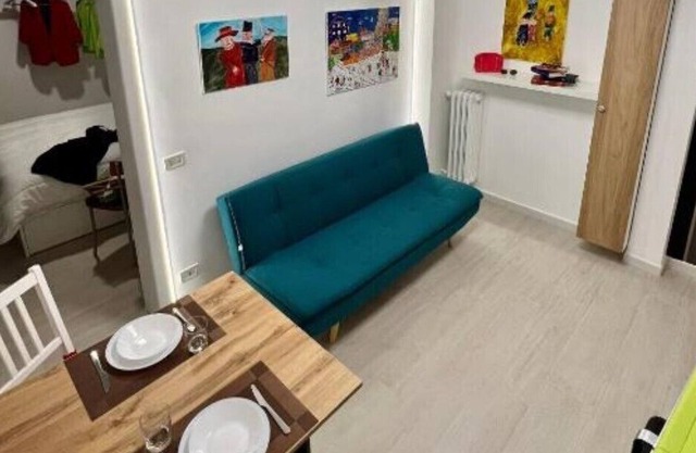 Ludo's Flat Bari Center