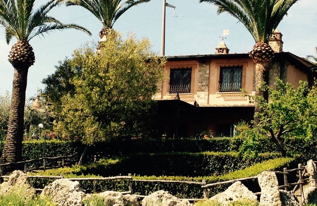 Ludovica villa with swimming pool and 2 tennis courts