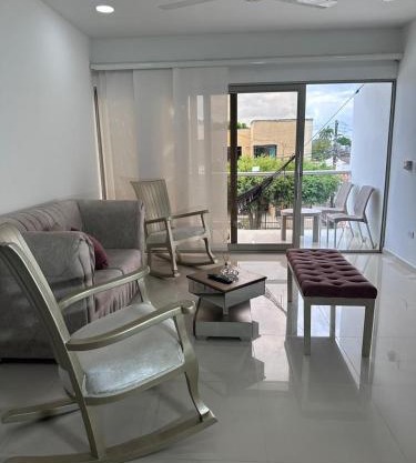 lujoso apartamento central con tres Aires acondicionados y parqueo