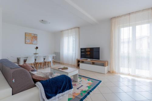 Luminosa casa a Casoli di Atri con giardino