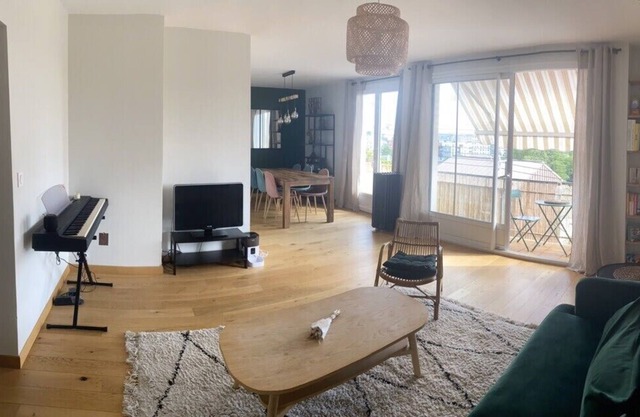 Luminous 85m² with garden