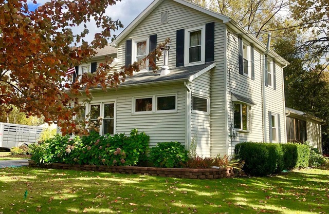 Lummis St. Bungalow located in the quaint township of Sodus Point NY!