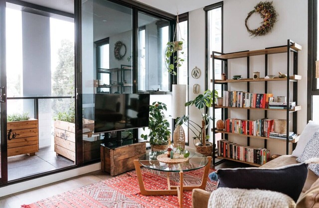 Luna Stylish and Chic Collingwood Apartment