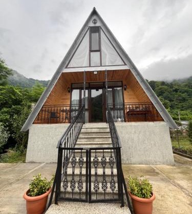 Lunea Cottage