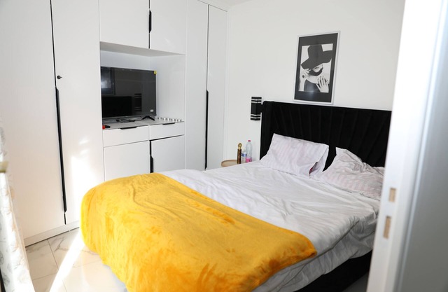 Lux Black&White 15 Min To Paris & CDG