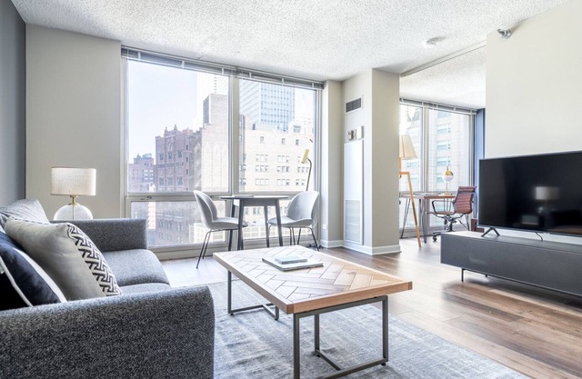 Lux River North 1BR w/Gym, W/D, near Magnificent Mile, by Blueground