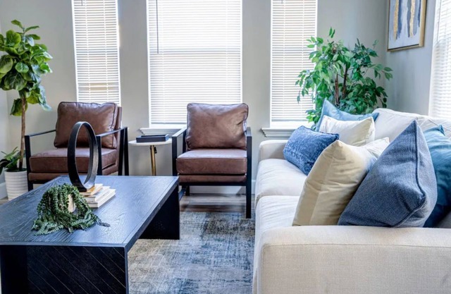 Luxe 3BR Oakland Escape | Chic Outdoor Living