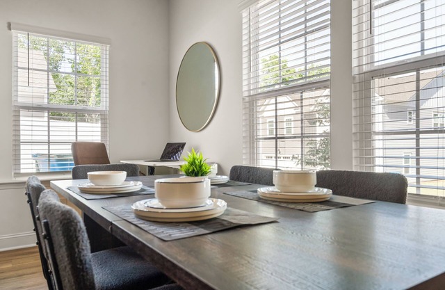 Luxe 3BR Townhouse Mins to Uptown CLT