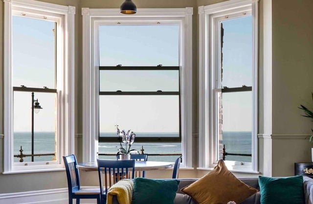 Luxe Beach Pad, Wow Sea Views at Coco By The Bay
