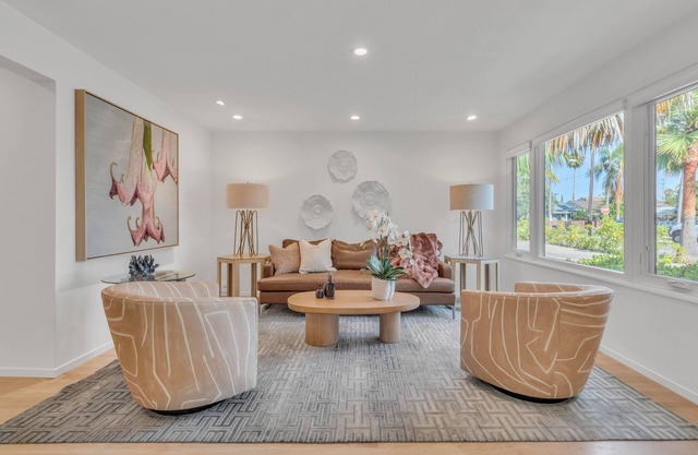 Luxe cottage in prime tropical North Park setting