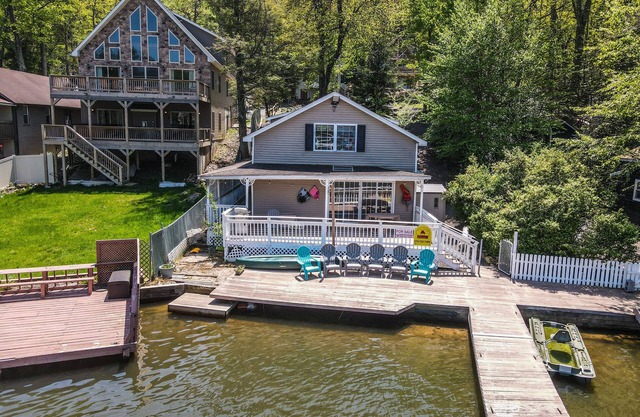 Luxe Lakefront Haven Twin Cottages with Lake Access